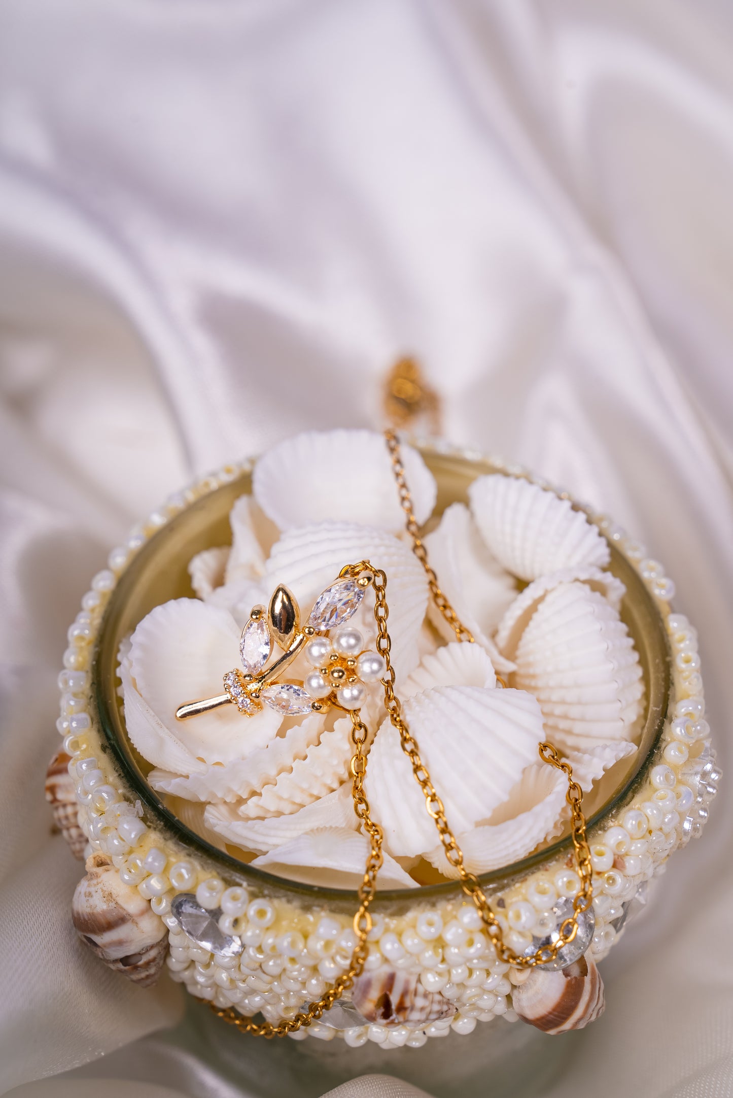 Pearl Petals Pendant Necklace
