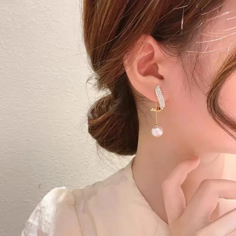 C-Pearl Hoop Earrings