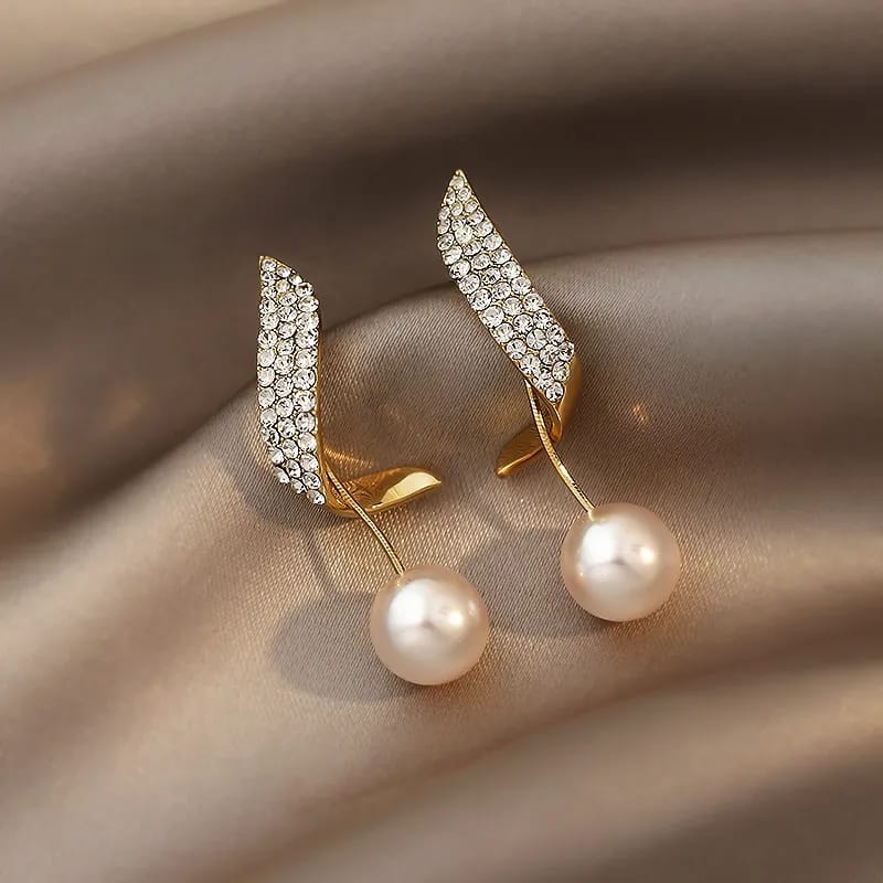 C-Pearl Hoop Earrings