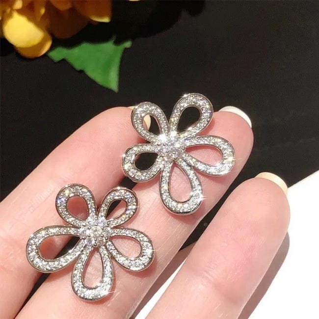 Stylish Floral Studded Earring