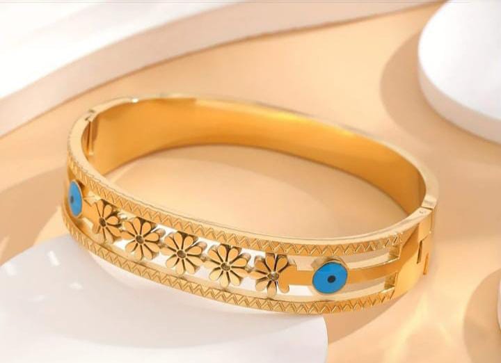 Trending Small Flower Evil Eye Bracelet -18k Gold Plated