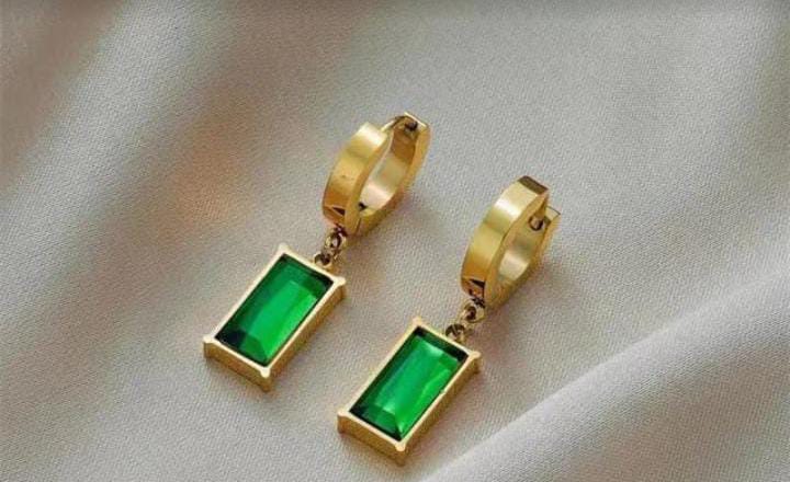 Trending Green Stone Earring- 18k Gold Plated