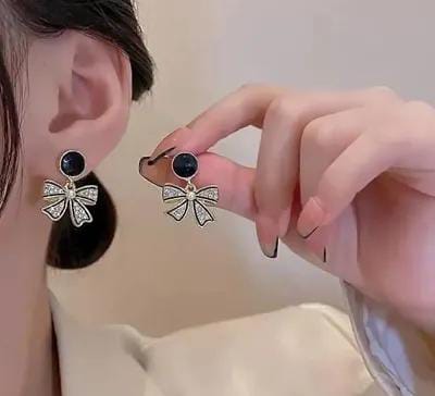 Stylish Black Bow Earring