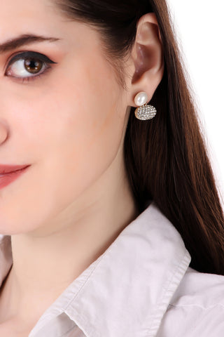 WHEN AND HOW TO WEAR PEARL DROP EARRINGS: SPECKLE GUIDE – Speckle  Accessories